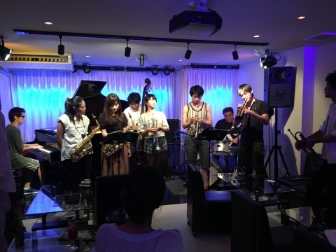Jazzlive comin 広島 本日火曜日のライブ_b0115606_10570804.jpeg