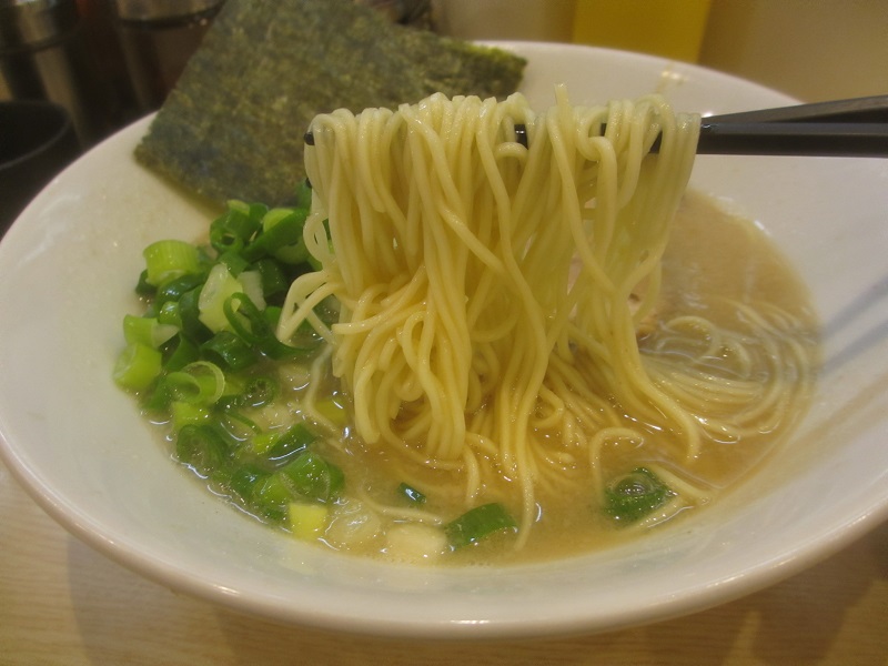 「らーめん専門店　小川　高幡不動店」でらーめん＋ねぎ増し♪８７_c0169330_141216.jpg