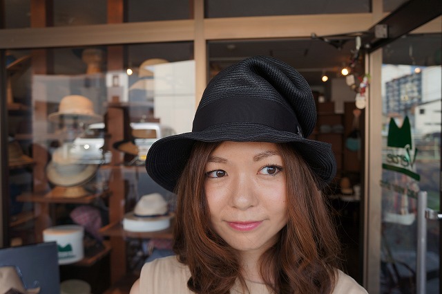 頭が小さい人は黒がオススメ 帽子のverde日記
