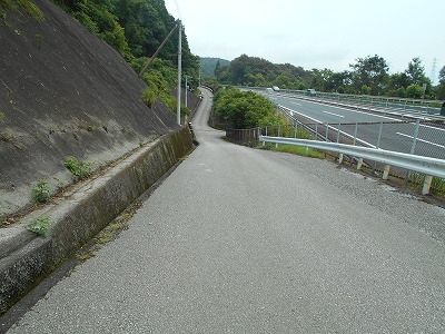 高知自動車道跨道橋(高知IC以東)_f0308898_1355390.jpg