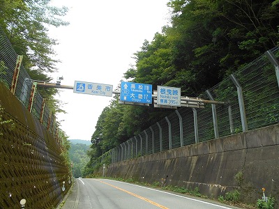 高知自動車道跨道橋(高知IC以東)_f0308898_1422367.jpg