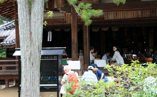 きゅうり封じ 神光院_e0048413_1621502.jpg