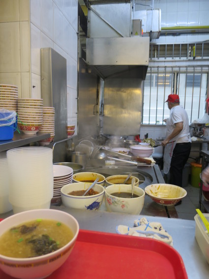 ミシュラン星ひとつ！Hill Street Tai Hwa Pork Noodle _c0212604_2332211.jpg