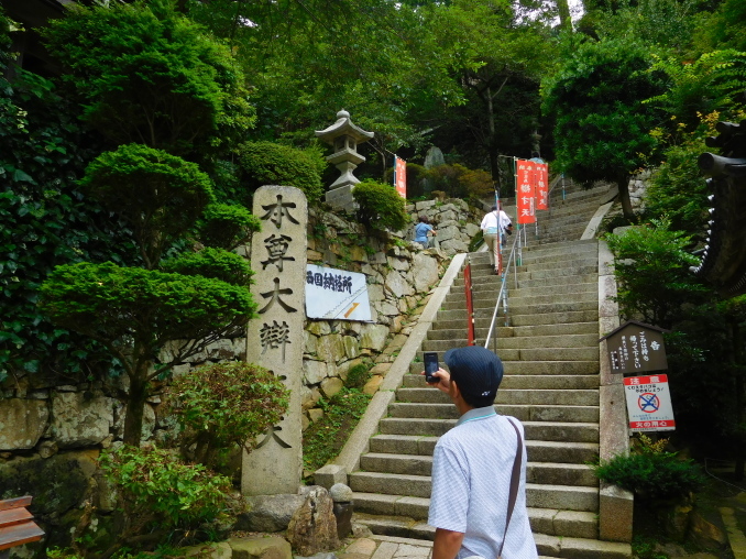滋賀県旅行 その2 竹生島、彦根周辺 (佐和山城址、大洞弁天堂、龍潭寺、清凉寺、天寧寺、彦根城)_e0345320_22451110.jpg