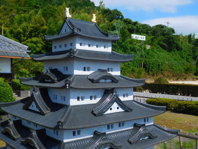 滋賀県旅行 その2 竹生島、彦根周辺 (佐和山城址、大洞弁天堂、龍潭寺、清凉寺、天寧寺、彦根城)_e0345320_23403624.jpg