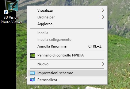 格闘Windows 10への更新イタリア語版PCの場合、問題２：背景画像・最大に開いたウィンドウの周囲に黒い太枠_f0234936_1181228.jpg