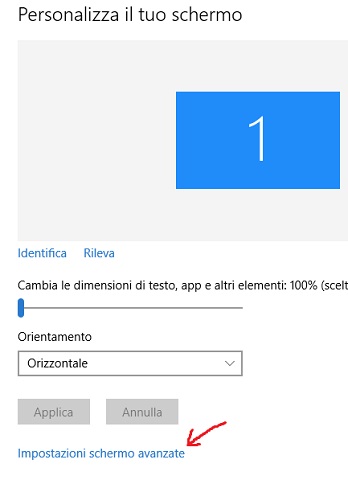 格闘Windows 10への更新イタリア語版PCの場合、問題２：背景画像・最大に開いたウィンドウの周囲に黒い太枠_f0234936_1182619.jpg
