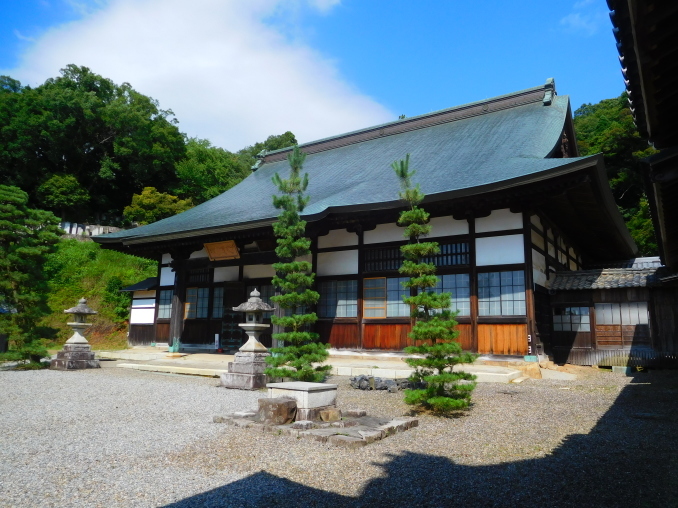 滋賀県旅行 その2 竹生島、彦根周辺 (佐和山城址、大洞弁天堂、龍潭寺、清凉寺、天寧寺、彦根城)_e0345320_00400586.jpg