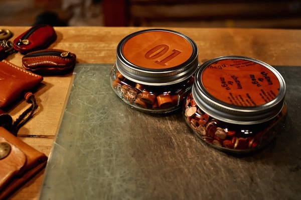 mason jar leather lid_b0172633_21503598.jpg