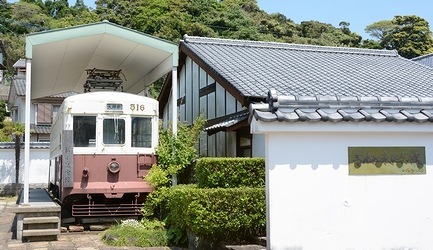 離島の路面電車_e0030537_23273243.jpg