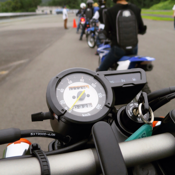生まれて初めてバイクを運転したけど、なにこれ楽しい_c0060143_20443244.jpg