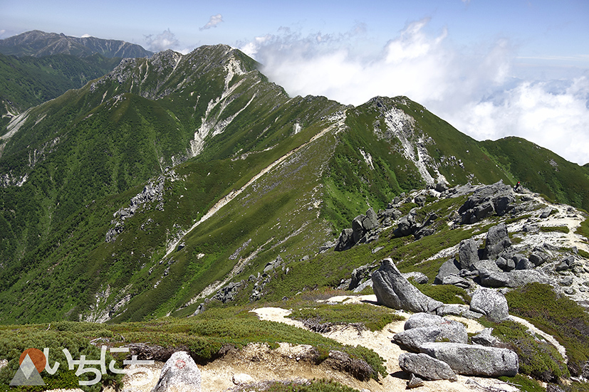 海の日連休Day 2　越百山～南駒ヶ岳～空木岳編_f0016656_2117451.jpg