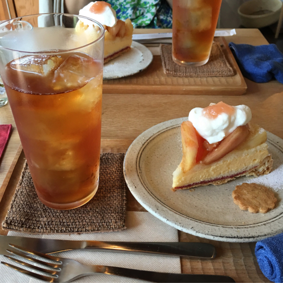 夏のフルーツスイーツはやっぱり桃!_b0065587_16455173.jpg