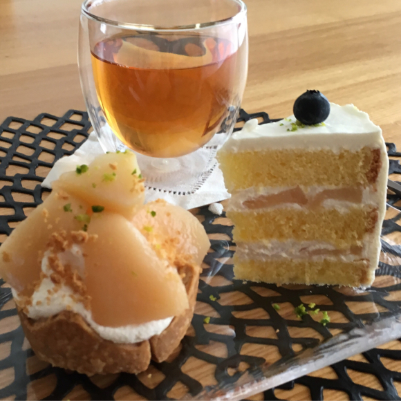 夏のフルーツスイーツはやっぱり桃!_b0065587_16455278.jpg
