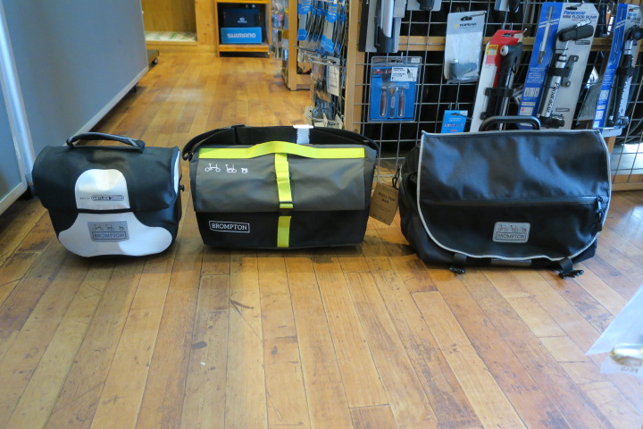 ロールトップバッグ再入荷!_c0132901_18261231.jpg