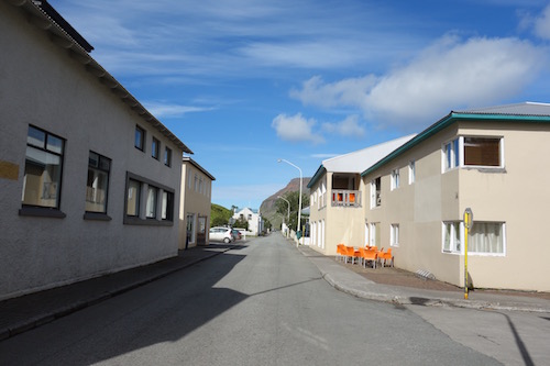 どっぷり滞在アイスランドのウエストフョルヅル地方の小さな漁村スズレイリ_c0003620_10511444.jpg