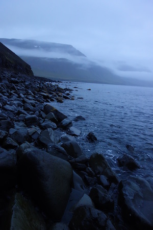 どっぷり滞在アイスランドのウエストフョルヅル地方の小さな漁村スズレイリ_c0003620_1113328.jpg