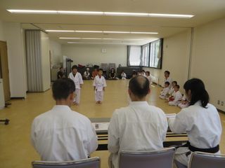 日曜空手 屯田教室と新琴似・新川教室_c0118332_12592056.jpg