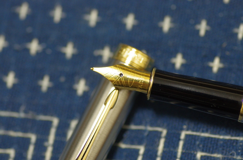 Parker Sonnet Original 万年筆の通気口を塞ぎ 使える万年筆に変身させた話 Slow Life 2 Parker Sonnet Original 万年筆の通気口を塞ぎ 使える万年筆に変身させた話 Slow Life 2