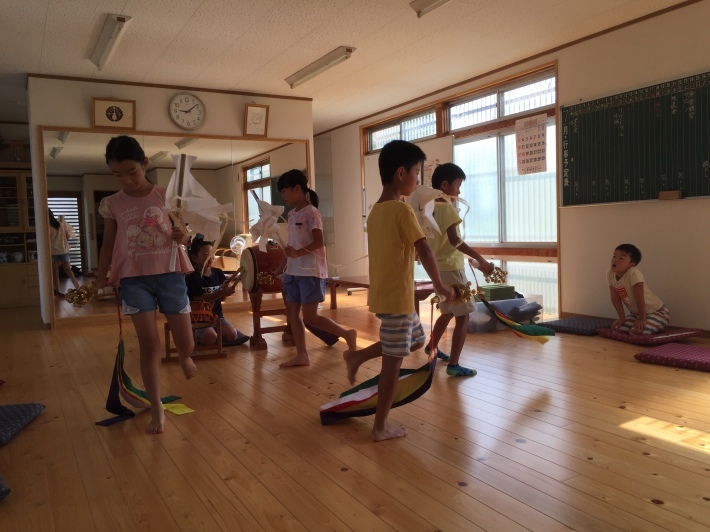子ども神楽練習♪_b0115751_10472799.jpg