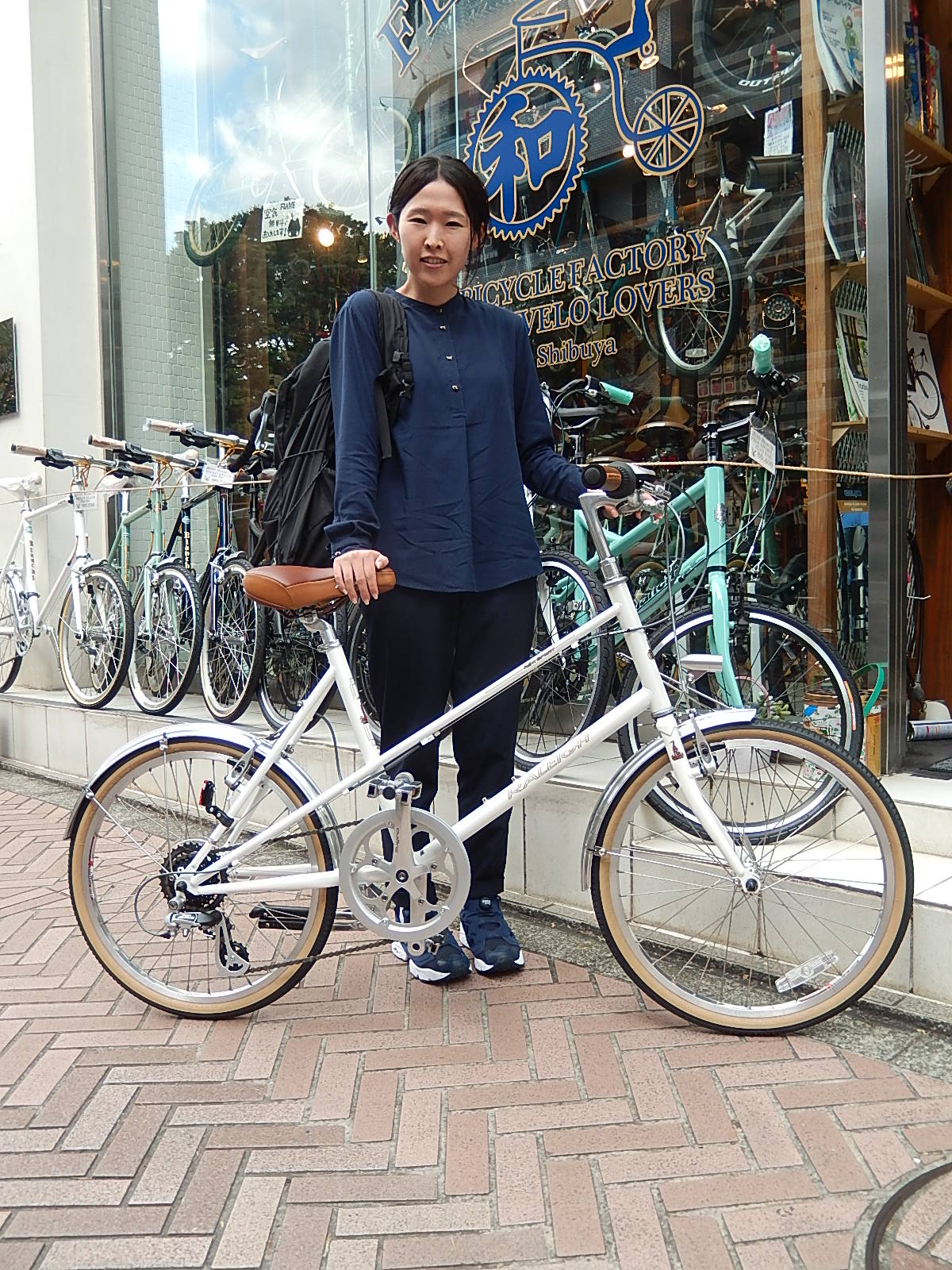 7月24日　渋谷　原宿　の自転車屋　FLAME bike前です_e0188759_19411169.jpg