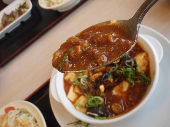 松屋の茄子と豆腐と粗挽き肉の四川風麻婆定食　門真店_c0118393_15243972.jpg