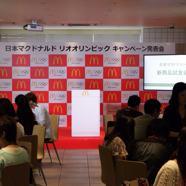 以前親しくしてたのに、今日はそっけない態度_c0060143_00210039.jpg