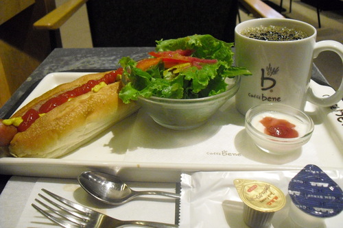 caffe bene（カフェベネ）　『ホットドッグセット』_a0326295_20212392.jpg