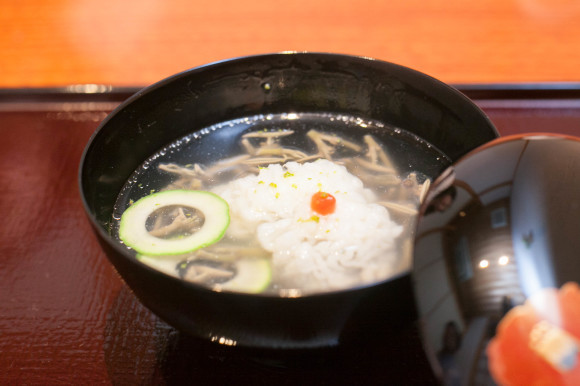 西麻布の隠れ家料亭へ_d0339703_16380281.jpg