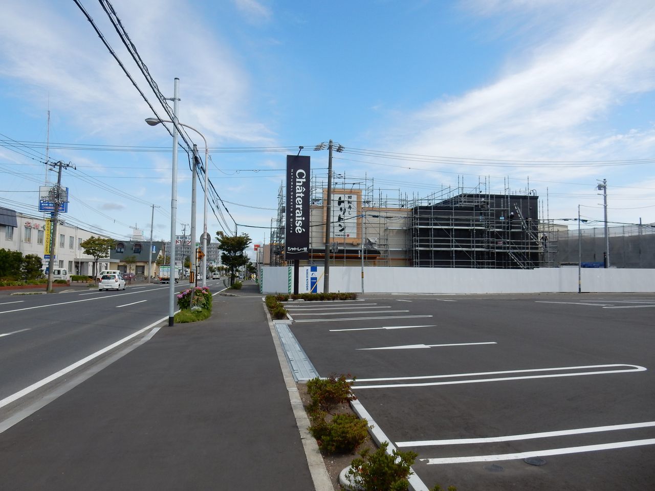 回転寿しトリトン伏古店、道路をはさんで移転中_c0025115_21174355.jpg