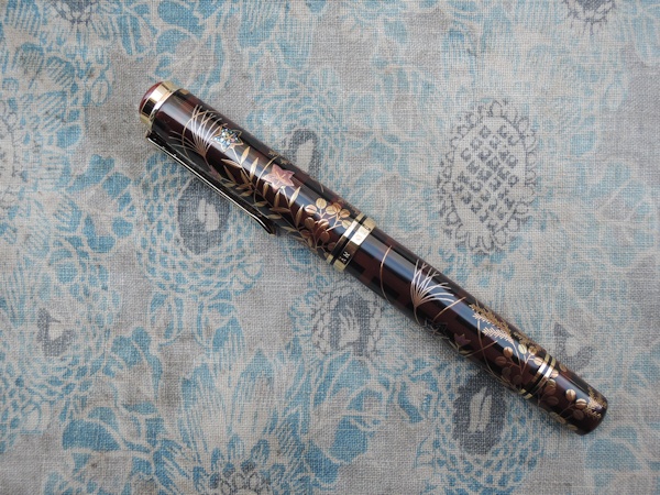 ペリカン限定蒔絵万年筆『M1000秋草』_e0200879_12273593.jpg