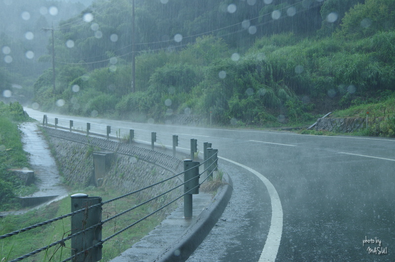 明日香　ドシャブリの雨_d0342307_22121035.jpg