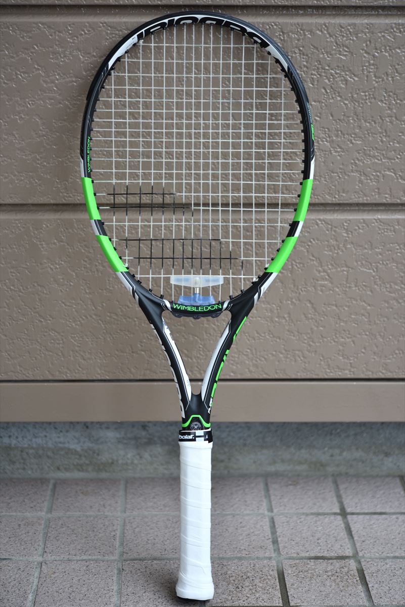 ヒビや折れているラケット7本 折れたラケット7本