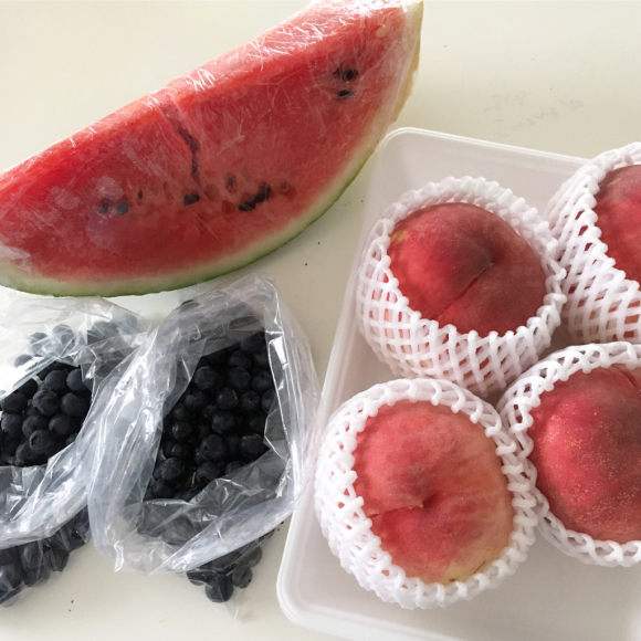 どうやらパイに夢中w_b0065587_15511670.jpg