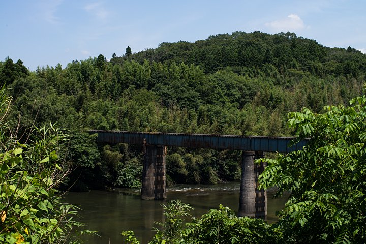 二度と列車が渡らない鉄橋_d0353489_21392521.jpg