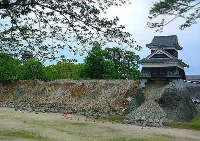 上更別小児童が熊本地震義援金を預託_b0191190_08561031.jpg