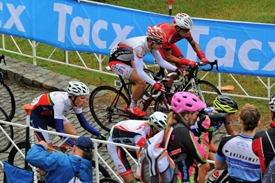 自転車競技・EQAS(エキップアサダ)・渡邉 歩(わたなべ あゆむ)選手を金栄堂サポート!_c0003493_16551243.jpg