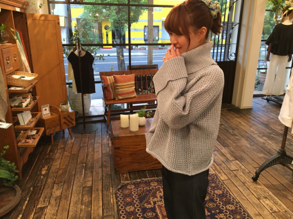 ニットですが(^◇^;)_a0246319_22170513.jpg