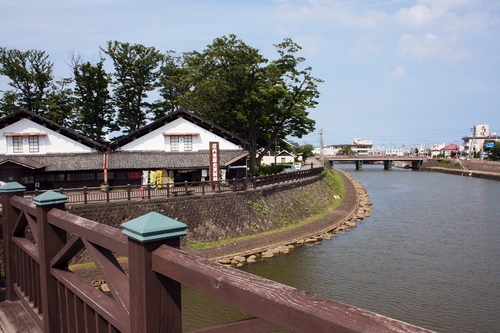 山形県・ローカル線、萬国屋、酒田、丸池様、玉簾の滝、銀山荘、月山、山寺の旅_c0160933_15573637.jpg