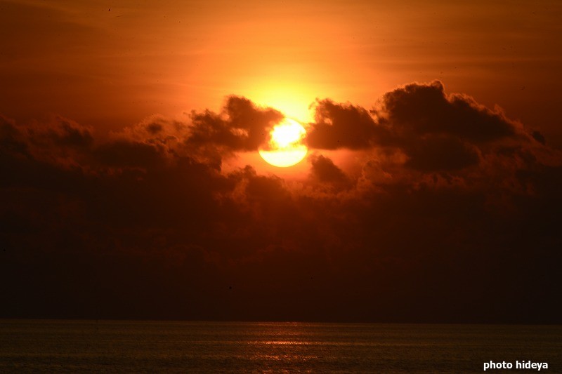 綺麗な夕日が見えた 南の島の風景 宮古島 綺麗な夕日が見えた 南の島の風景 宮古島