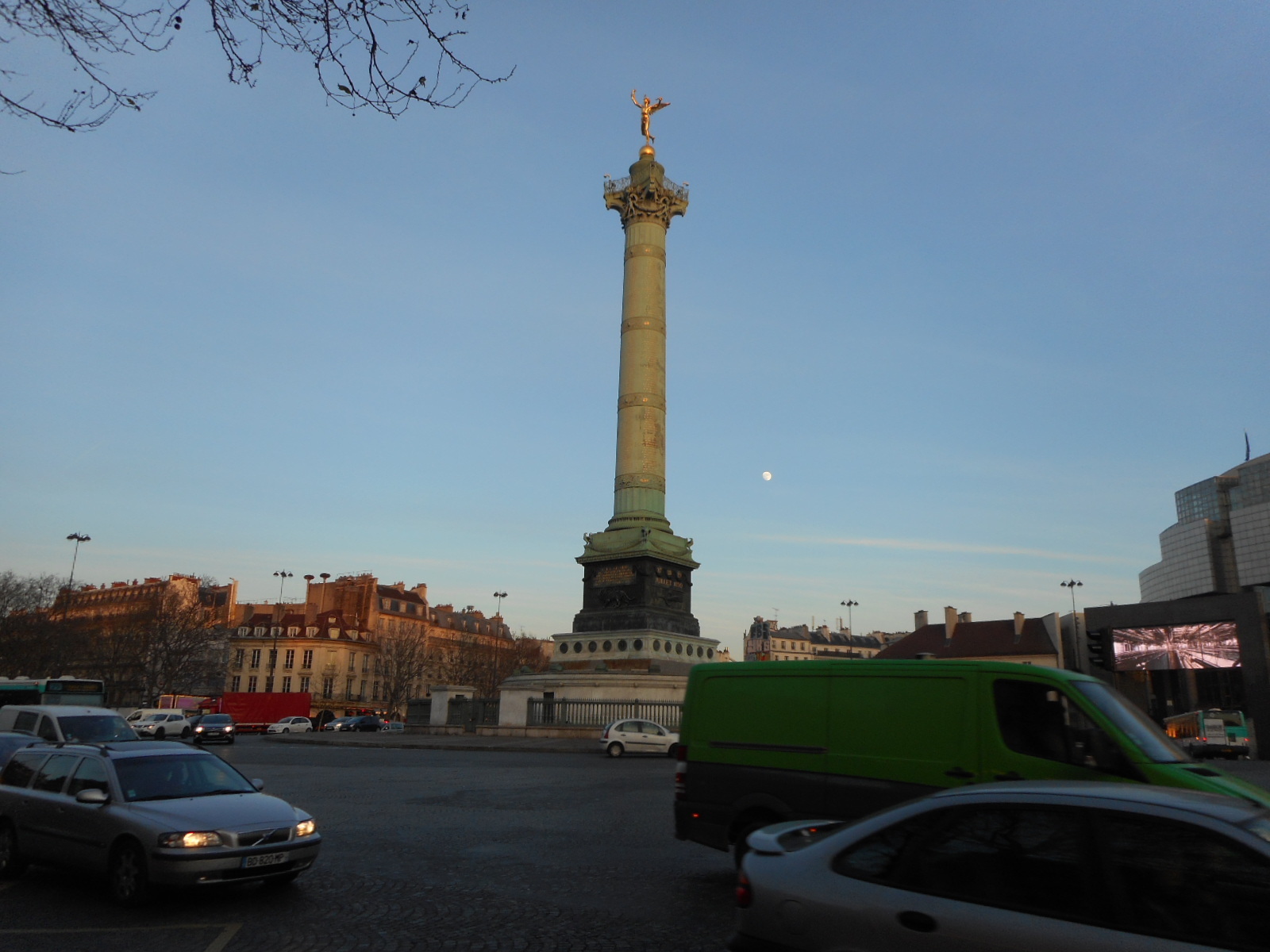 フランス パリ ヴェルサイユのばら バスティーユ広場 セピア色の写真 フランス パリ ヴェルサイユのばら バスティーユ広場 セピア色の写真