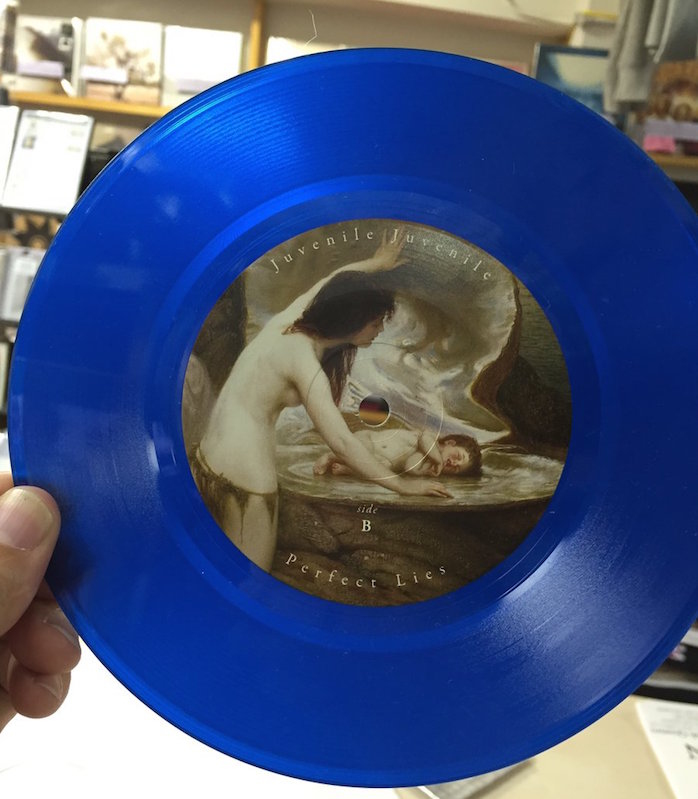 Juvenile Juvenile / Planet Heaven / Perfect Lies / 7inch + CD(FLAKES-147)2016.8.10 Release_a0087389_1948156.jpg