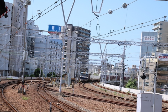 藤田八束の貨物列車写真@山陽本線神戸駅にて・・・・・リオオリンピック始まる、サッカー初戦に惜しい敗戦_d0181492_20544617.jpg