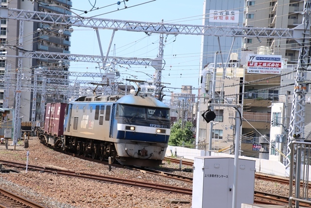 藤田八束の貨物列車写真@山陽本線神戸駅にて・・・・・リオオリンピック始まる、サッカー初戦に惜しい敗戦_d0181492_20555712.jpg