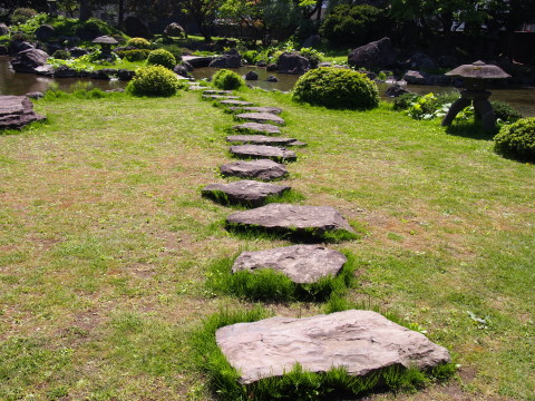 国名勝金平成園(黒石市)*春の一般公開_b0147224_2131482.jpg