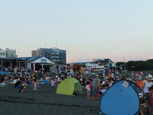 サザンビーチで夕涼み(サザン.フエスタ)_b0137932_23164987.jpg