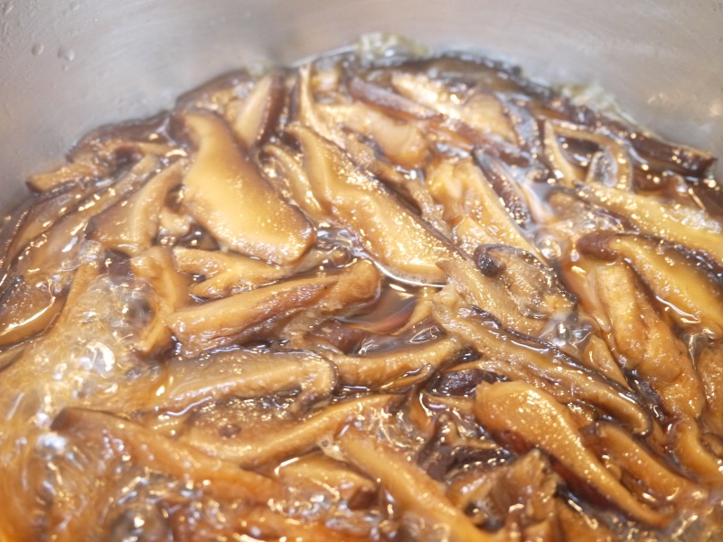 夏食卓に便利★干ししいたけのうま煮_f0361692_11304867.jpg