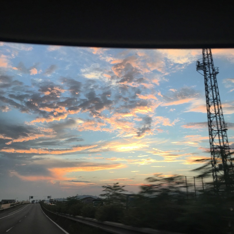 油絵のような空 にこぽか こはる日和