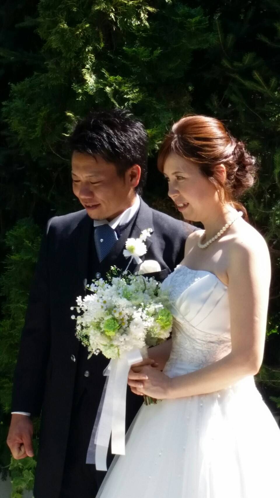 新郎新婦様からのメール　アフィーテ目黒の花嫁様より　すずらんをいれてクラッチブーケ風の仕立てで_a0042928_1332433.jpg