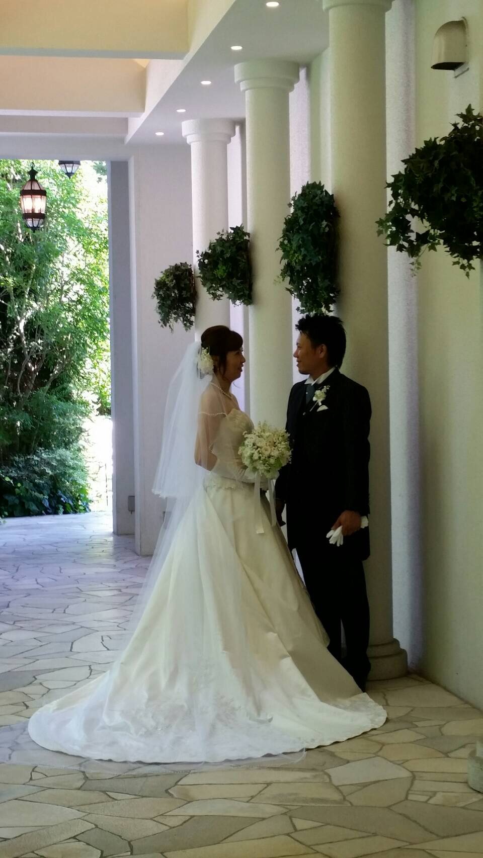 新郎新婦様からのメール　アフィーテ目黒の花嫁様より　すずらんをいれてクラッチブーケ風の仕立てで_a0042928_1333828.jpg